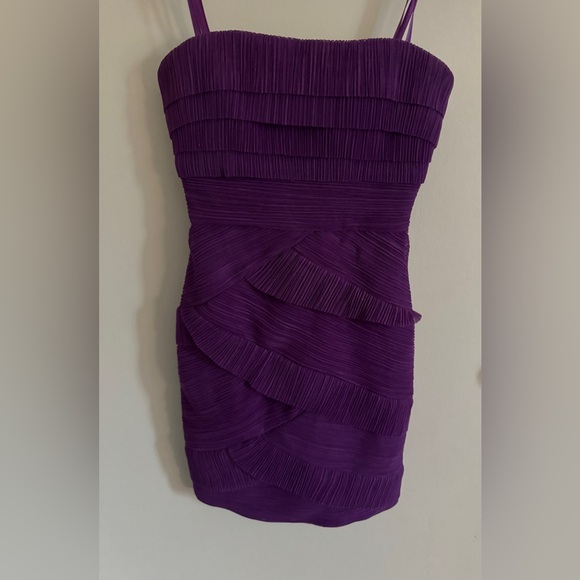 BCBG MaxAzria Jorie Dark Orchid Tulle Tiered Sheath Dress Size 0 - Picture 3 of 14